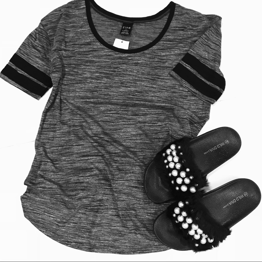 heather grey & black football like tee - Picture 1 of 2
